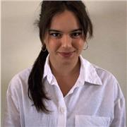 Laureata in Giurisprudenza Magistrale, con esperienza pregressa in doposcuola per bambini e ragazzi in quasi tutte le materie